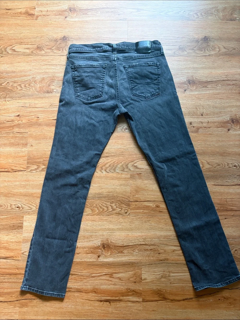 Hollister Men's Charcoal Slim Straight Jeans